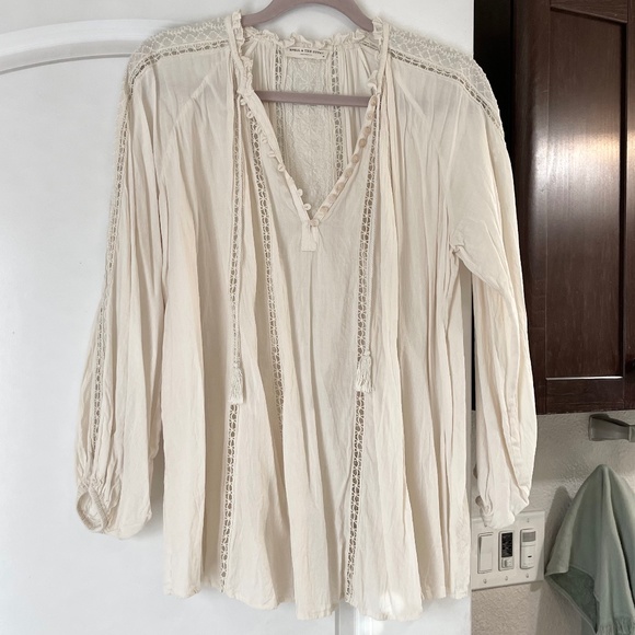 Spell and gypsy collective Loves Me Not Blouse Cream - Picture 3 of 8